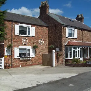 Fifth Milestone Dunnington (North Yorkshire)